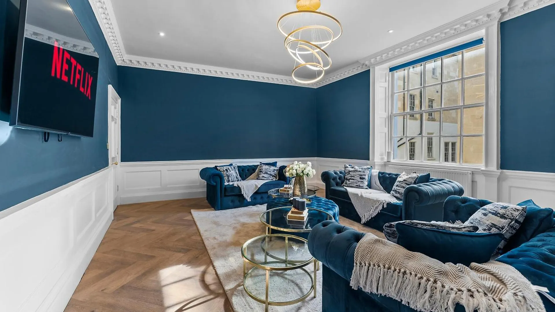 Stunning Abode In Central Bath