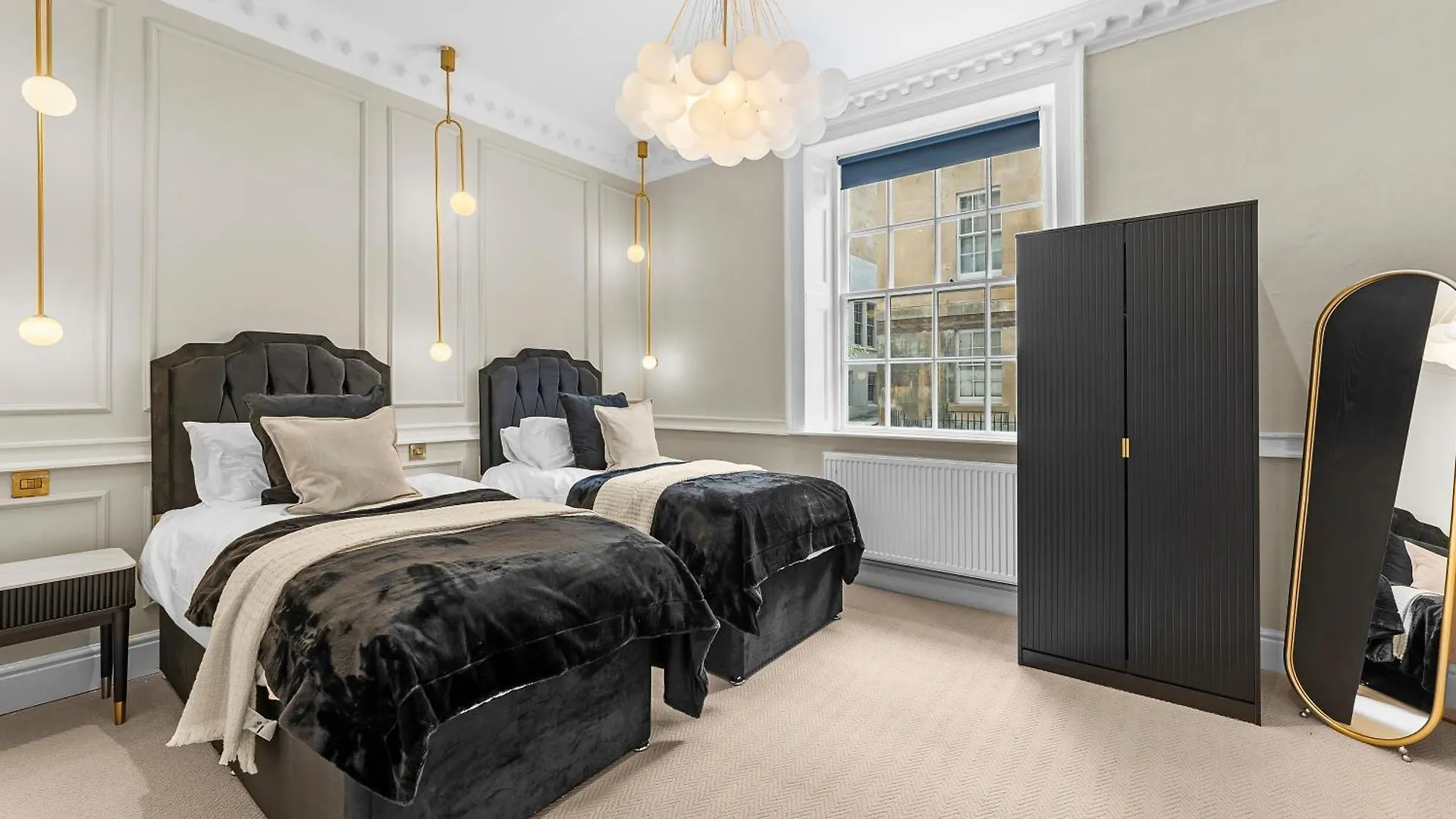 Stunning Abode In Central Bath 0*,  United Kingdom
