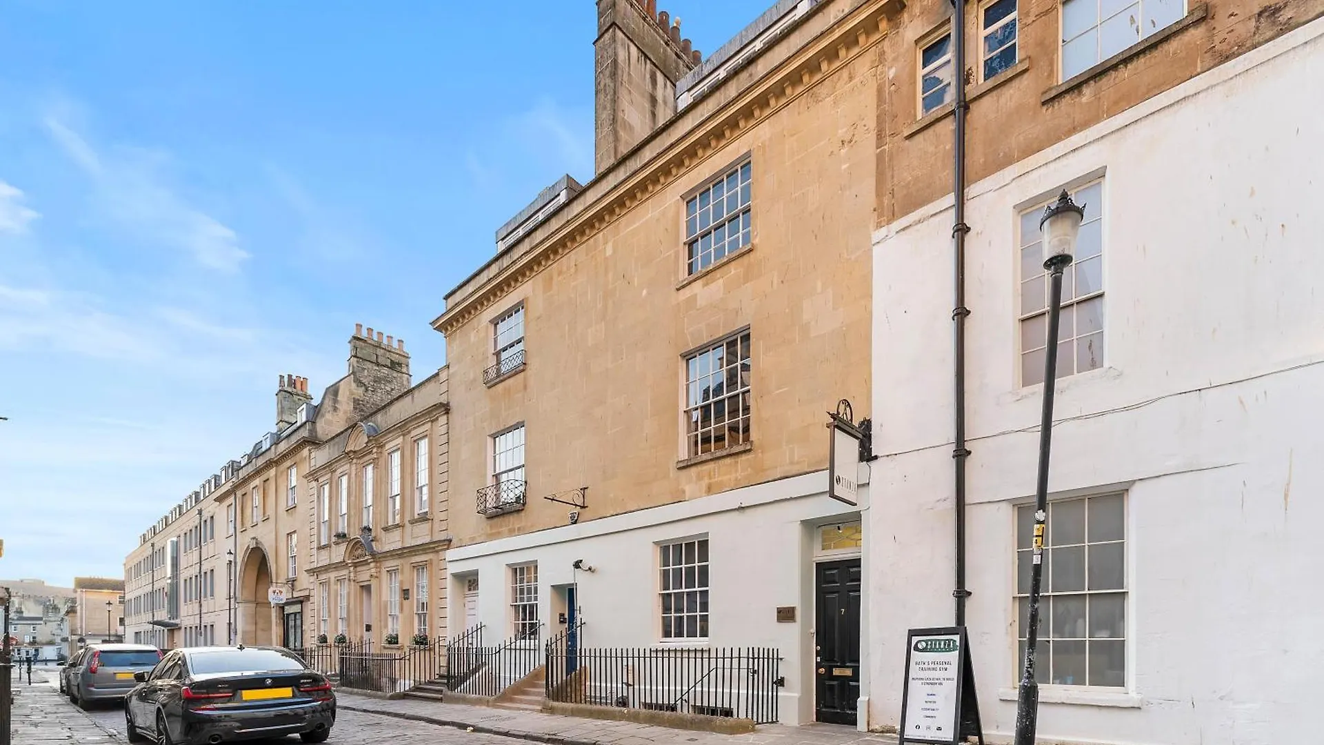 Stunning Abode In Central Bath