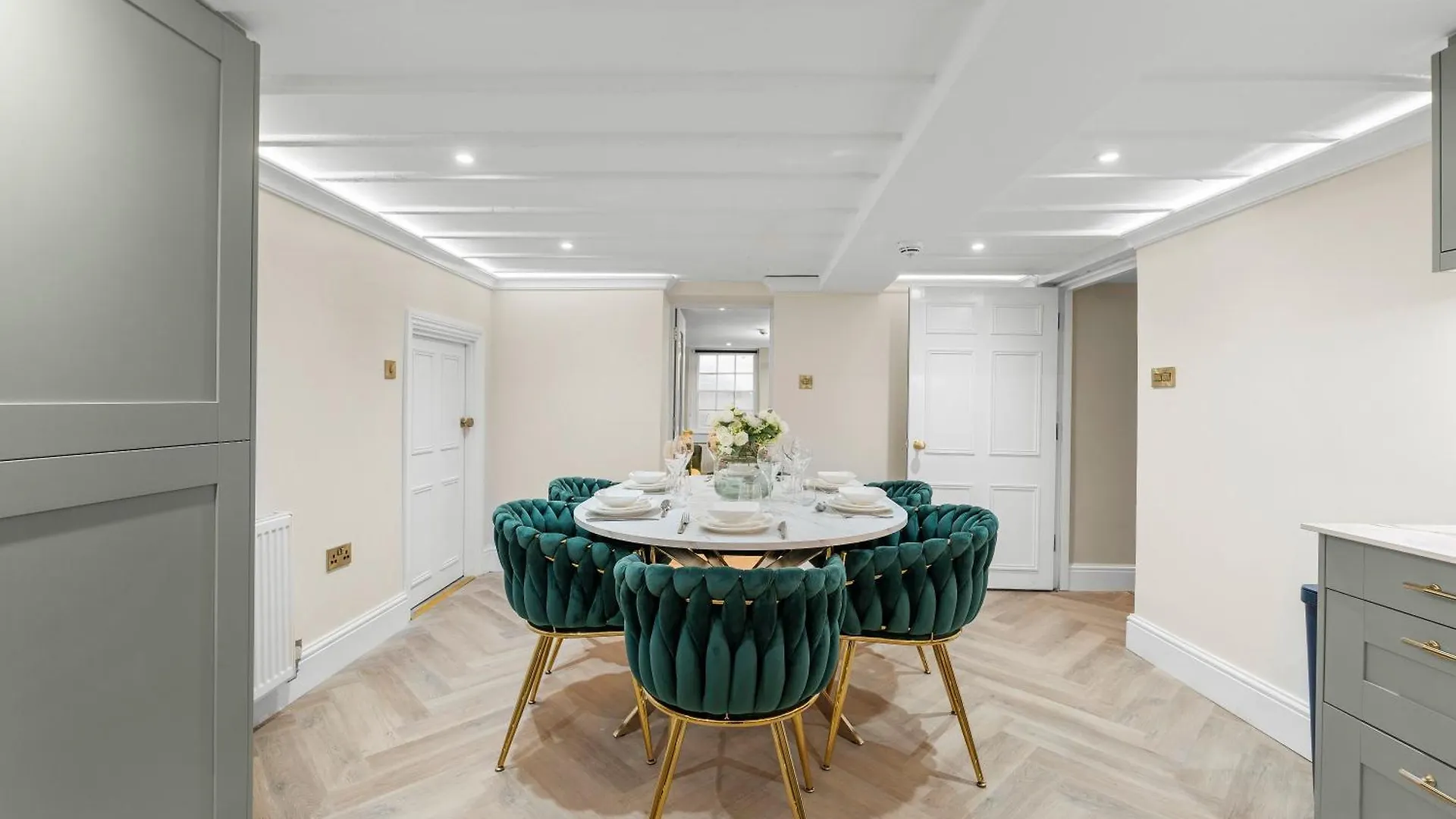 Stunning Abode In Central Bath