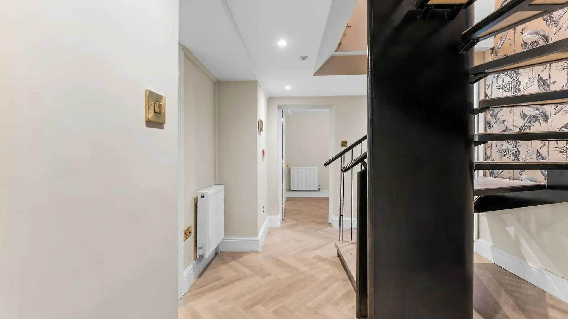 Stunning Abode In Central Bath Apartment